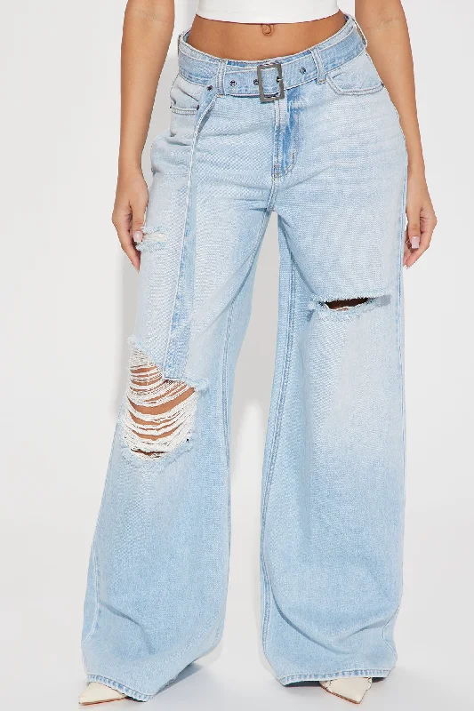 Hush Up Belted Wide Leg Jeans - Light Wash