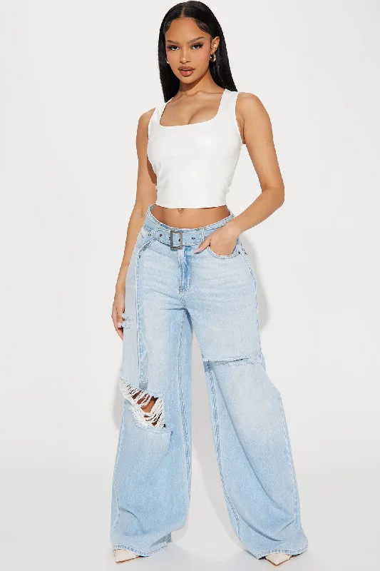 Hush Up Belted Wide Leg Jeans - Light Wash