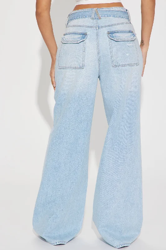 Hush Up Belted Wide Leg Jeans - Light Wash