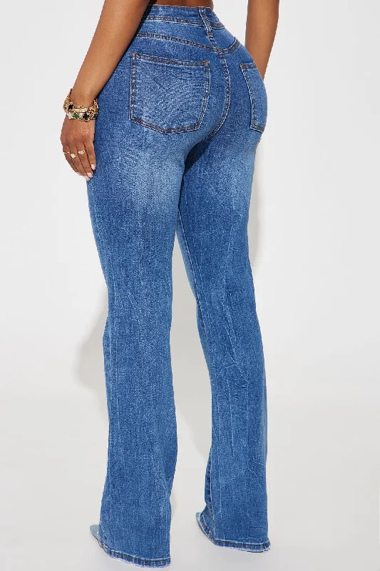 Selene Stretch Straight Leg Jeans - Medium Wash