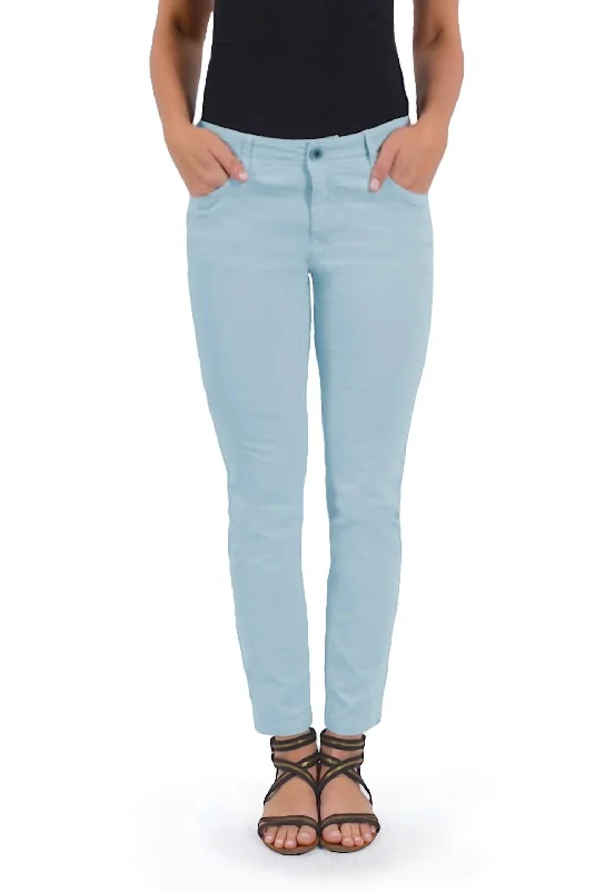 Vic 7/8 Colored Denim Jeans In Lt Blue