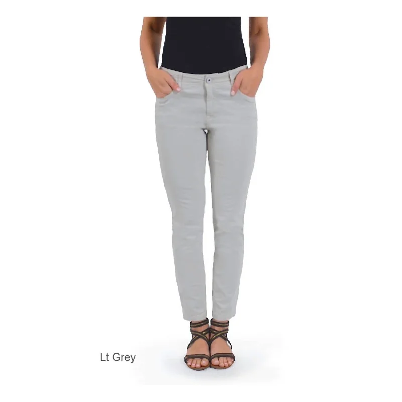 Vic 7/8 Colored Denim Jeans In Lt Grey